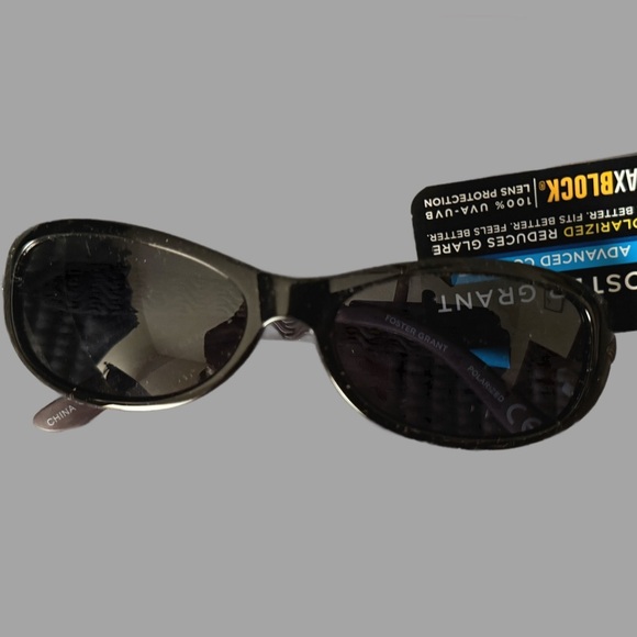 Foster Grant MAXBLOCK Women’s Sunglasses. NWT - Picture 1 of 2